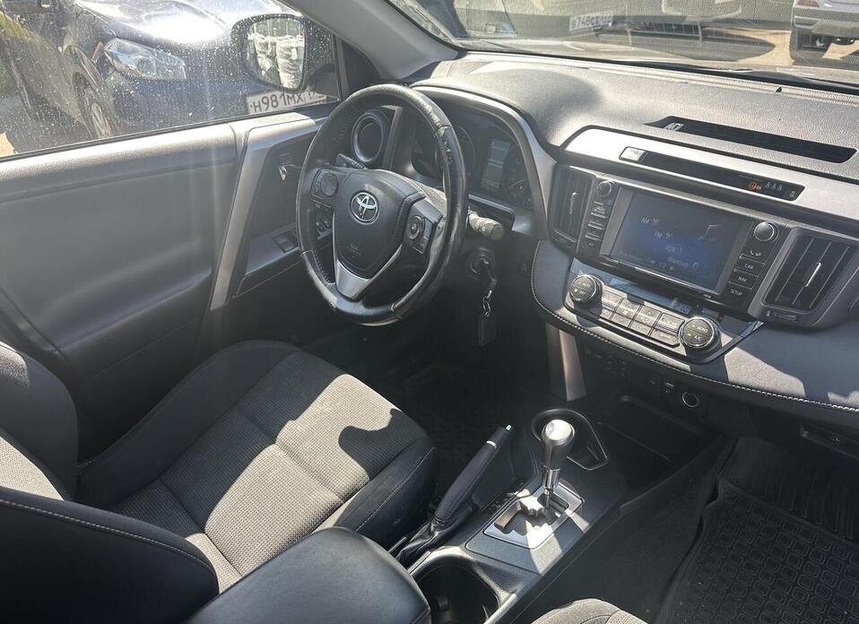 Toyota RAV4, IV (CA40) Рестайлинг 2.0 CVT (146 л.с.) 4WD