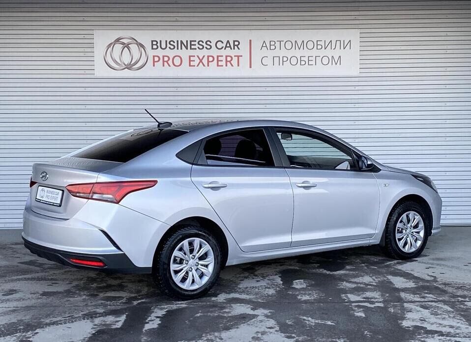 Hyundai Solaris, II Рестайлинг 1.6 MT (123 л.с.)