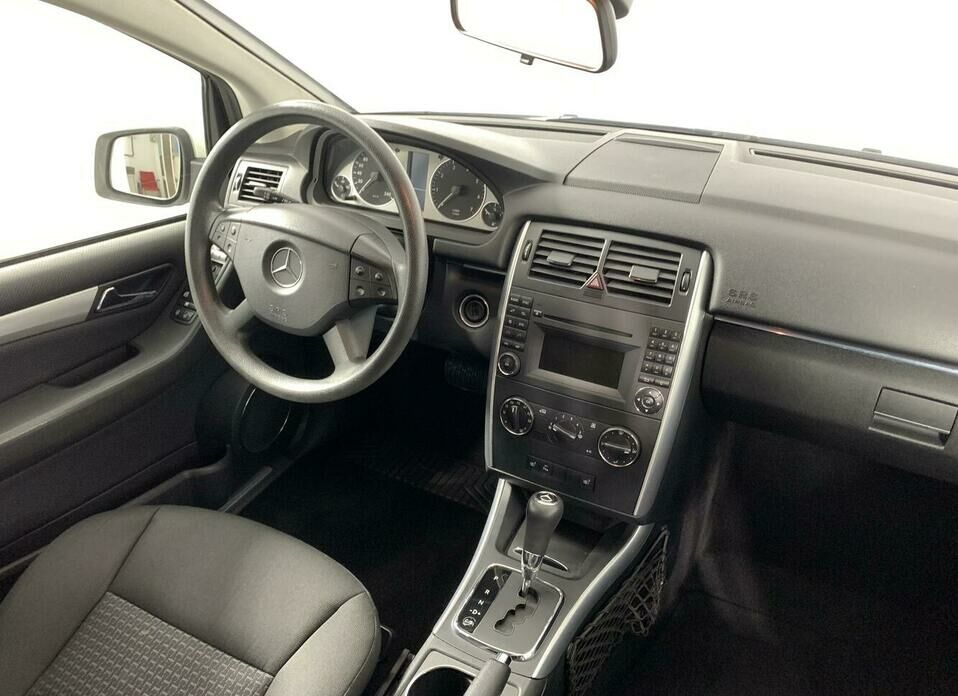 Mercedes-Benz B-Класс 180 1.7 CVT (116 л.с.)