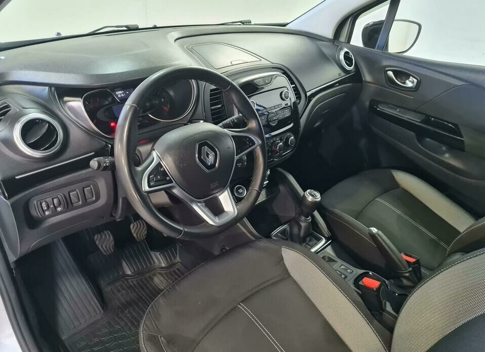 Renault Kaptur 1.6 MT (114 л.с.)