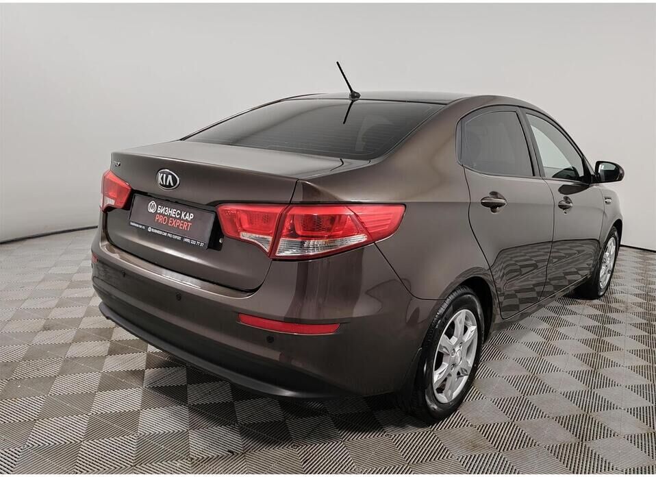 Kia Rio 1.6 AT (123 л.с.)