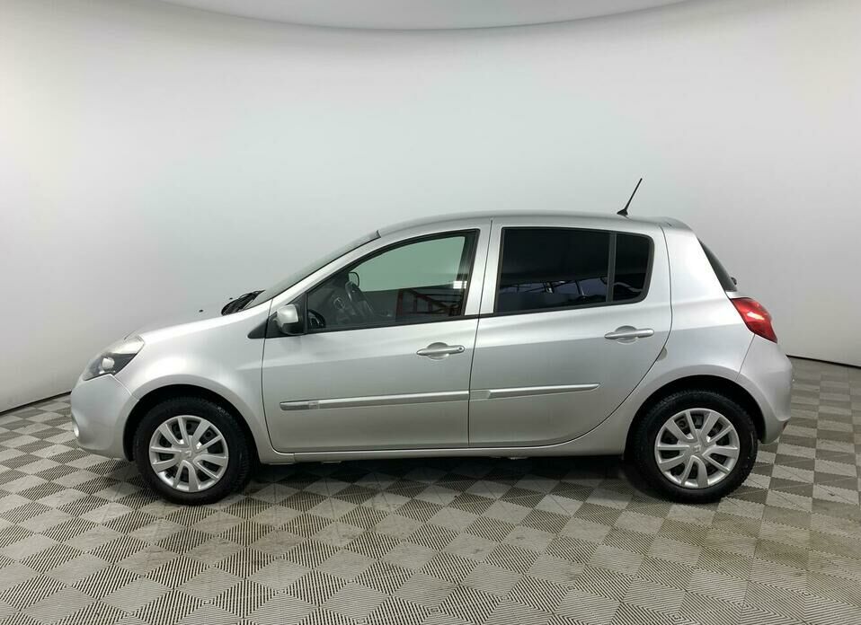 Renault Clio 1.2 MT (75 л.с.)