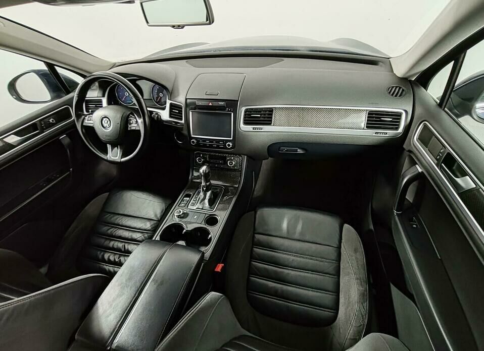 Volkswagen Touareg 3.0d AT (245 л.с.) 4WD