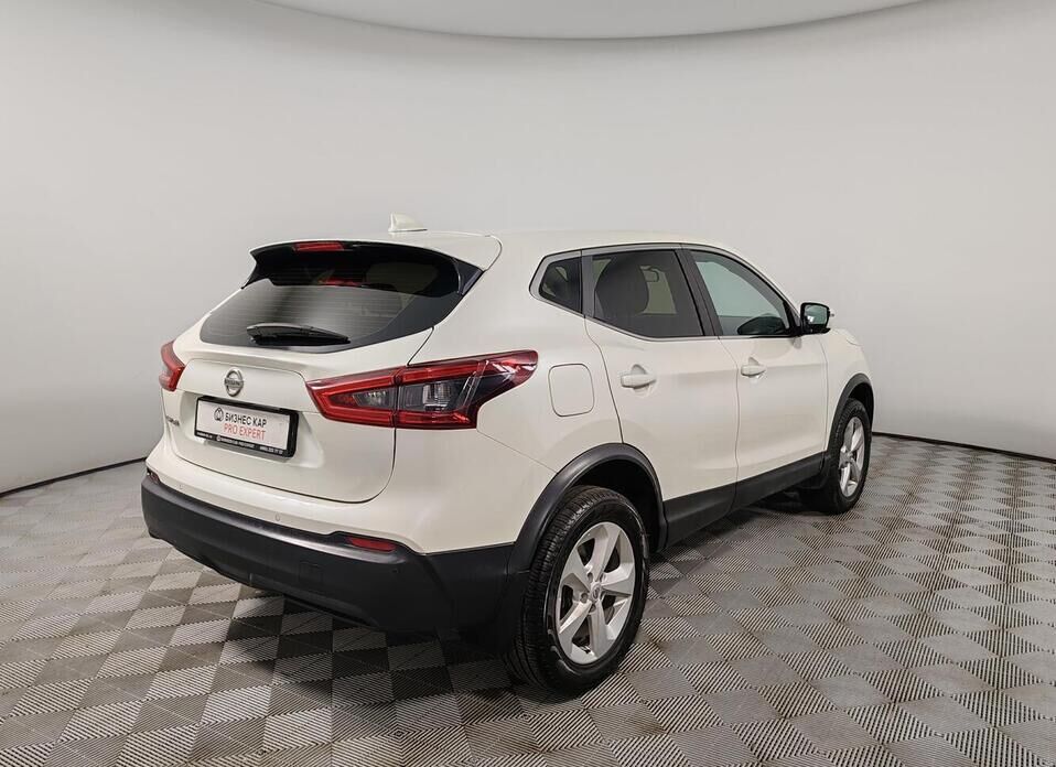 Nissan Qashqai, II Рестайлинг 2.0 CVT (144 л.с.) 4WD