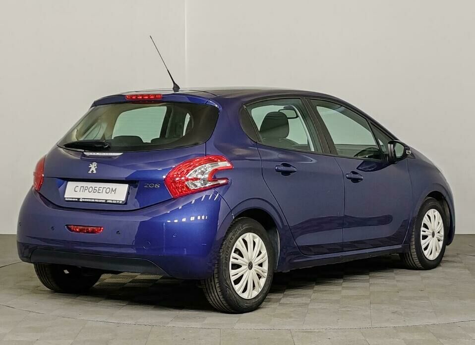 Peugeot 208 1.6 AT (120 л.с.)