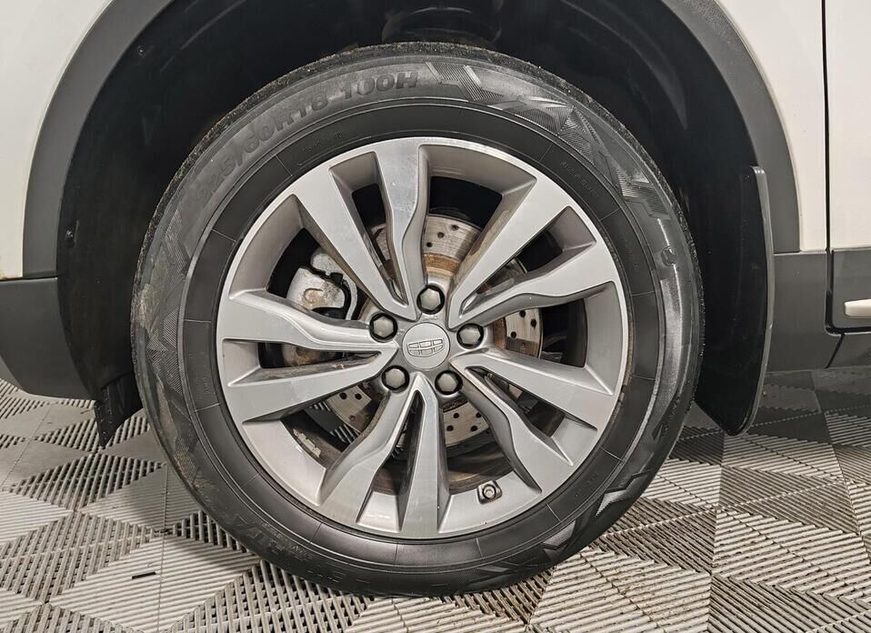 Geely Atlas, I 2.4 AT (149 л.с.) 4WD