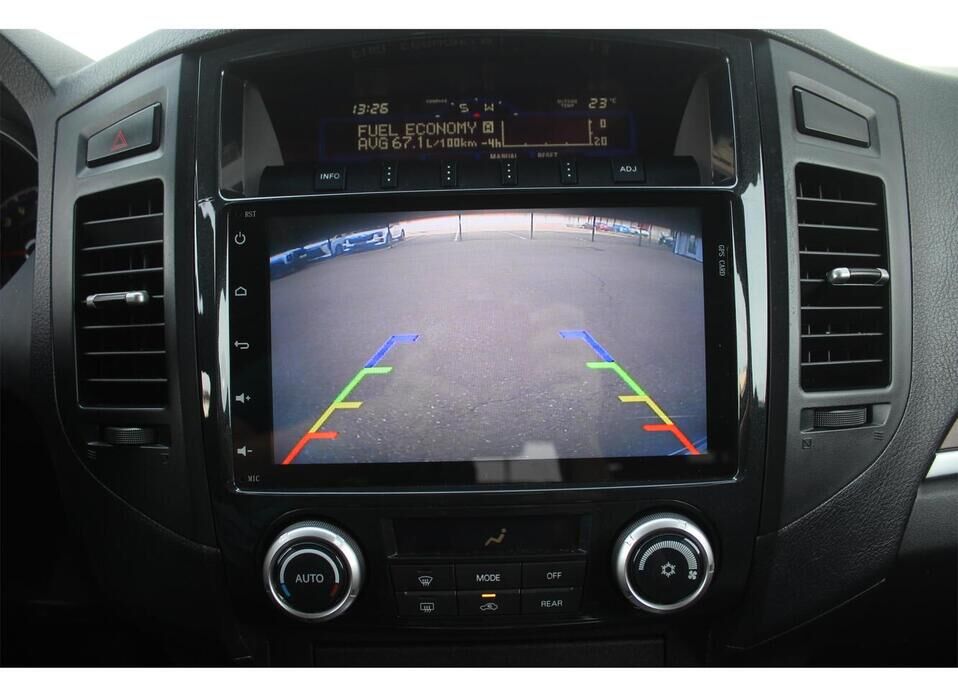 Mitsubishi Pajero, IV 3.0 AT (178 л.с.) 4WD