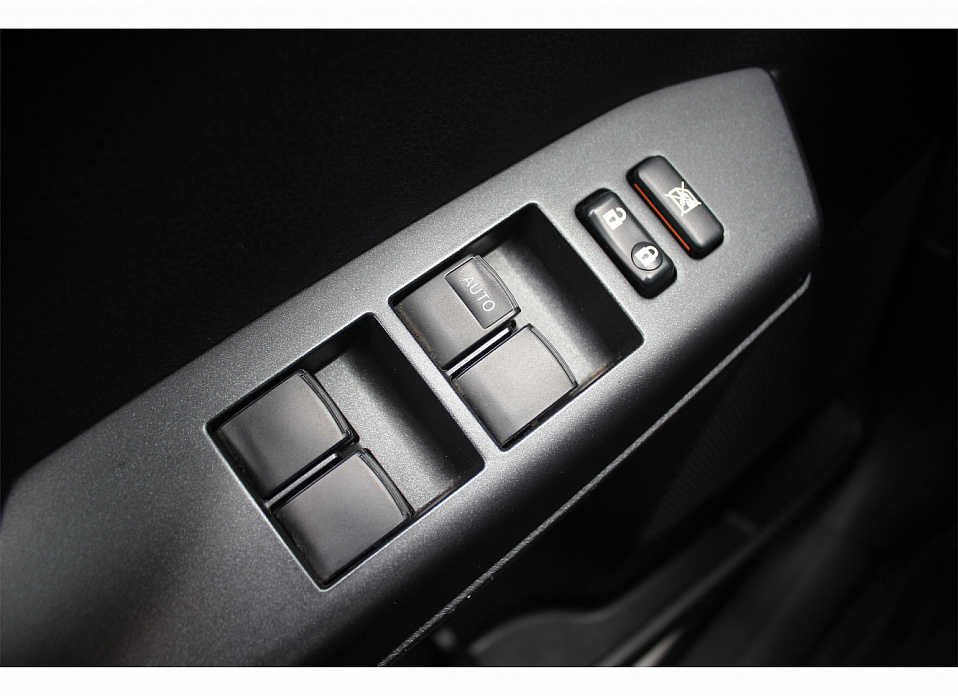 Toyota RAV4, IV (CA40) Рестайлинг 2.0 CVT (146 л.с.) 4WD