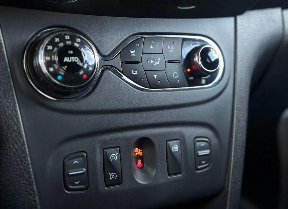 Renault Sandero, II Рестайлинг 1.6 MT (113 л.с.)
