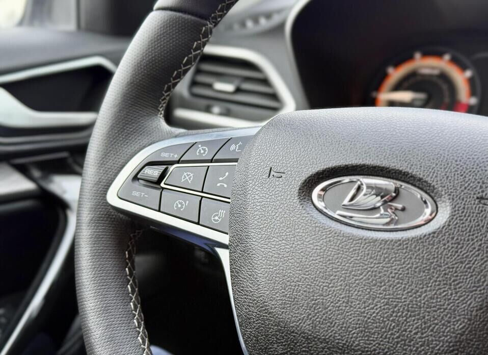 LADA (ВАЗ) Vesta, I Рестайлинг (NG) Cross 1.8 CVT (122 л.с.)