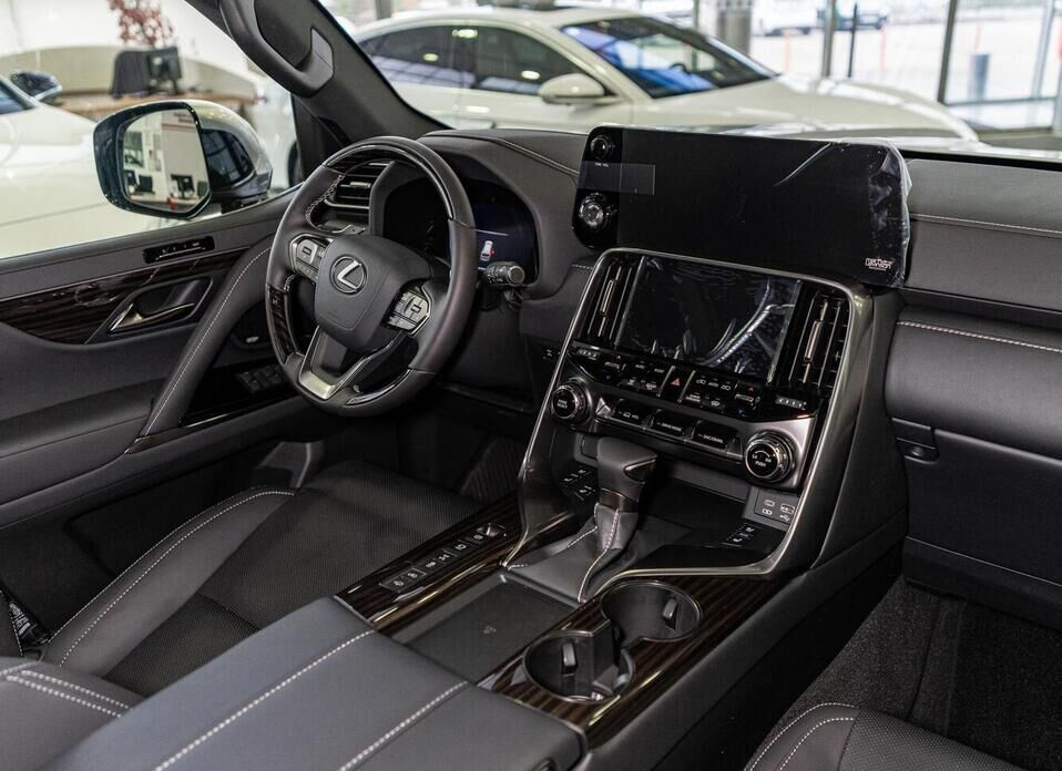 Lexus LX, IV 600 3.5 AT (415 л.с.) 4WD