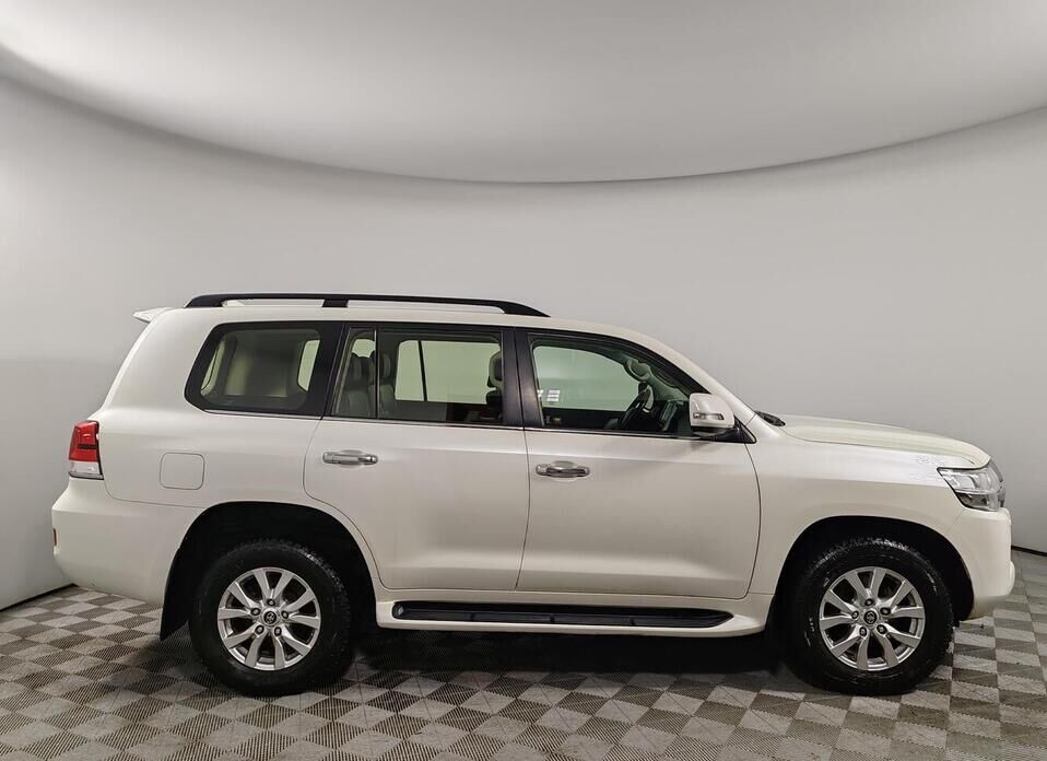 Toyota Land Cruiser, 200 Series Рестайлинг 2 4.5d AT (249 л.с.) 4WD
