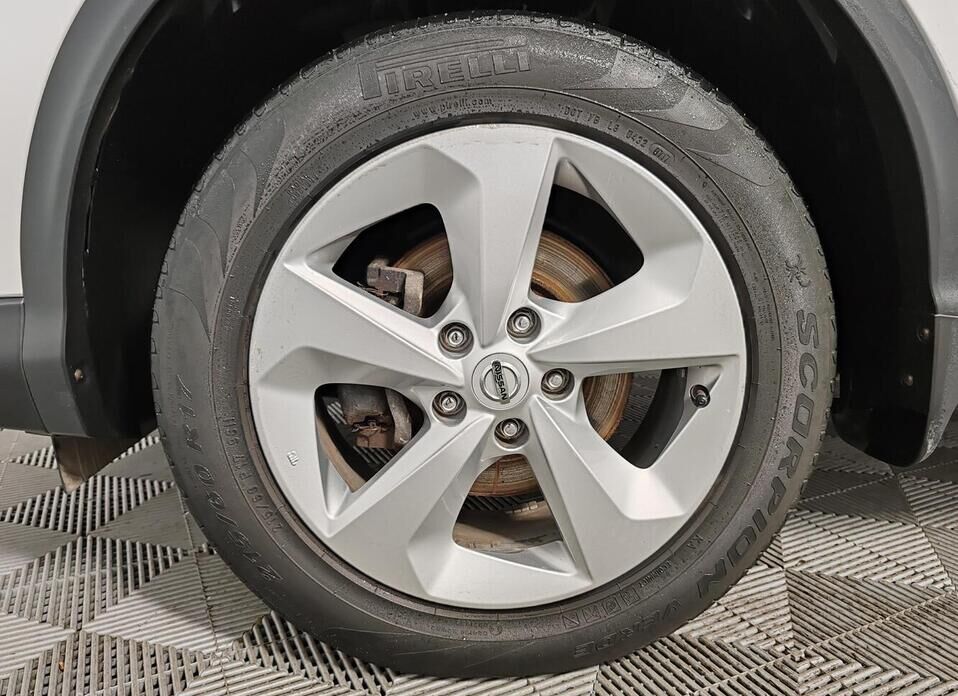 Nissan Qashqai, II Рестайлинг 2.0 CVT (144 л.с.)