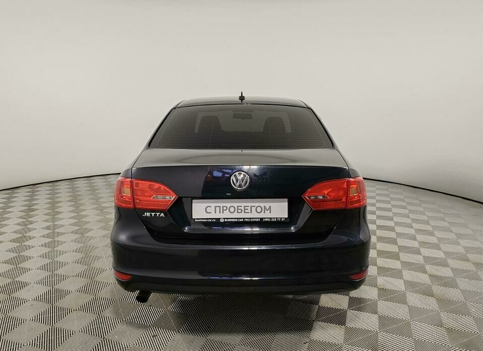 Volkswagen Jetta 1.6 AT (105 л.с.)