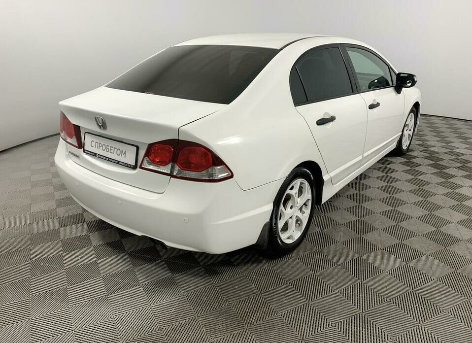 Honda Civic 1.8 MT (140 л.с.)