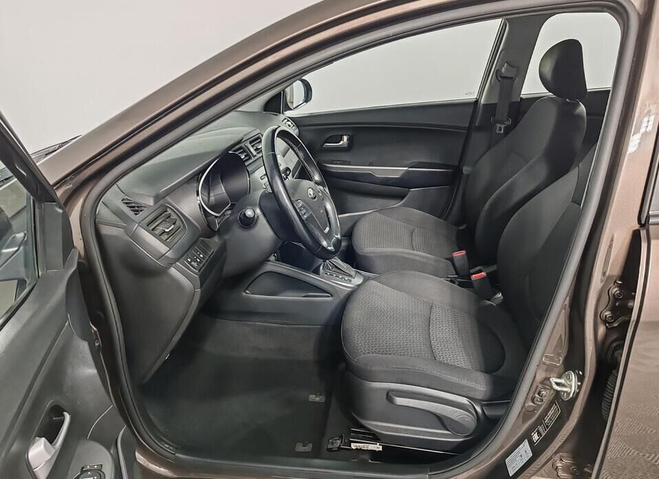Kia Rio, III Рестайлинг 1.6 AT (123 л.с.)