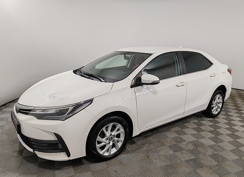 Toyota Corolla, XI (E160, E170) Рестайлинг 1.6 CVT (122 л.с.)