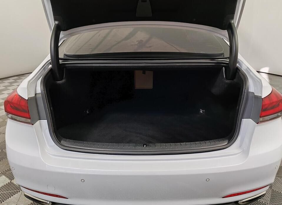 Hyundai Genesis, II 3.0 AT (249 л.с.) 4WD