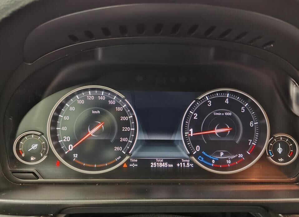 BMW 5 серии, VI (F10/F11/F07) 528i xDrive 2.0 AT (245 л.с.) 4WD