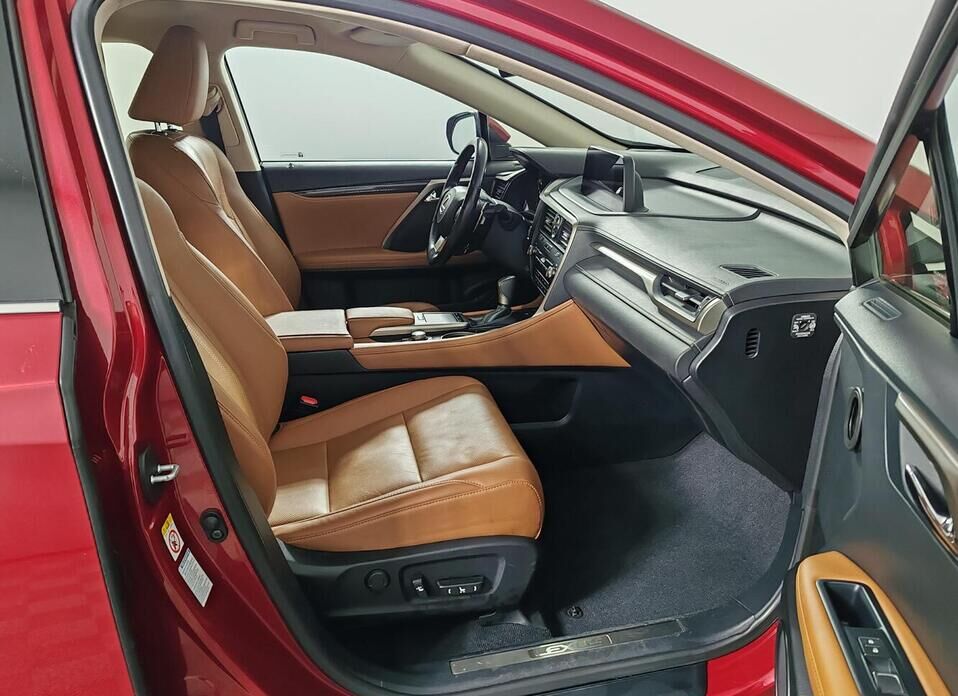 Lexus RX, IV Рестайлинг 300 2.0 AT (238 л.с.) 4WD