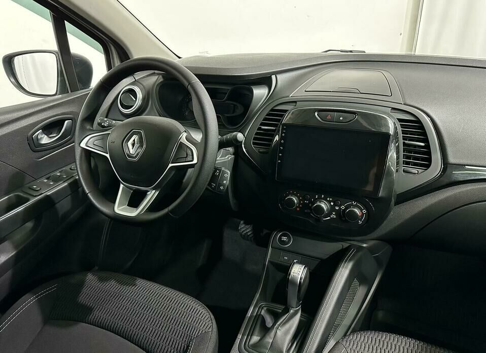 Renault Kaptur 1.6 CVT (114 л.с.)