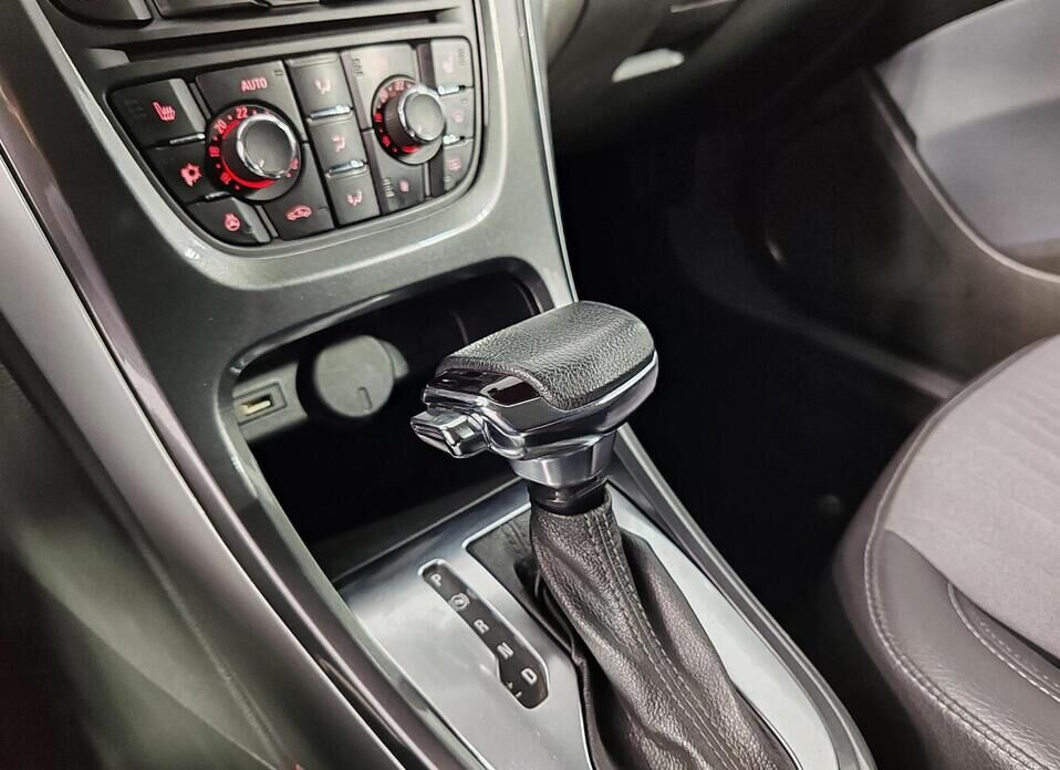 Opel Astra 1.4 AT (140 л.с.)