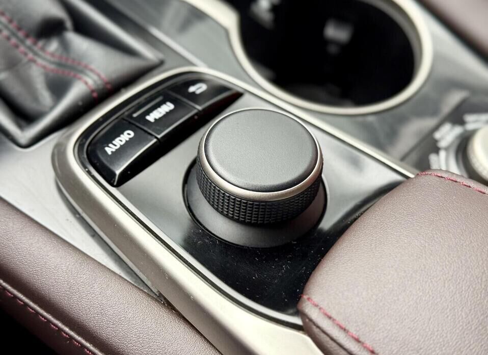 Lexus RX, IV 200t 2.0 AT (238 л.с.)