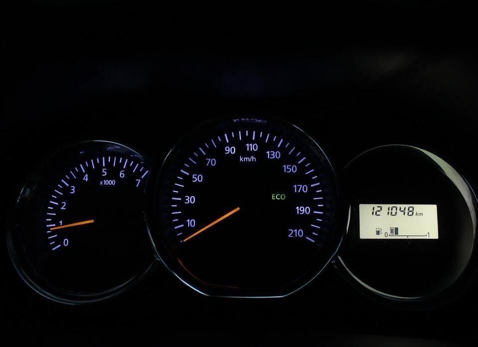 Renault Duster, I Рестайлинг 1.6 MT (114 л.с.)