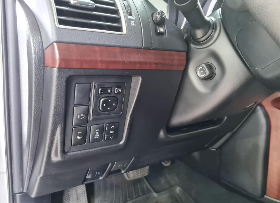 Toyota Land Cruiser Prado, 150 Series Рестайлинг 1 3.0d AT (173 л.с.) 4WD