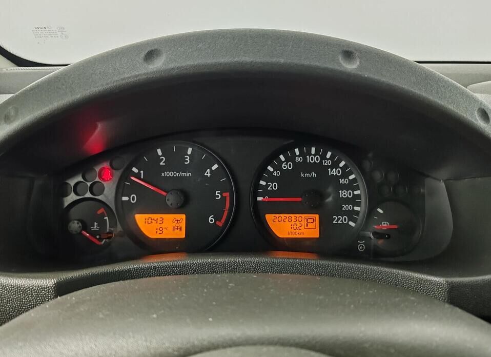 Nissan Navara (Frontier) 2.5d AT (174 л.с.) 4WD