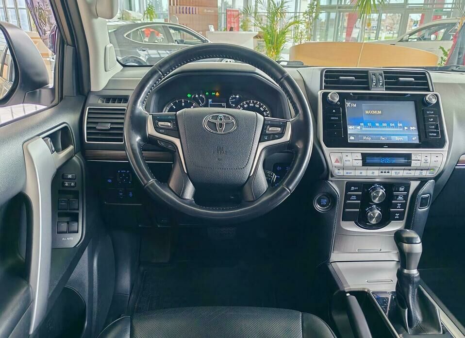 Toyota Land Cruiser Prado 2.8d AT (177 л.с.) 4WD
