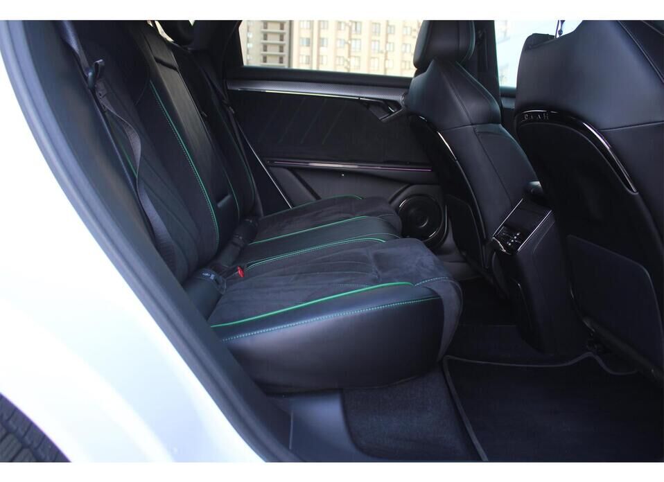 Voyah Free, I Рестайлинг 1.5hyb AT (490 л.с.) 4WD