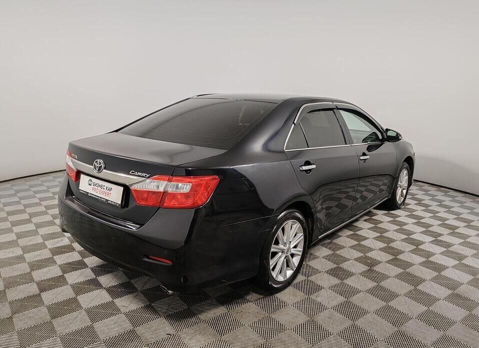 Toyota Camry, VII (XV50) 2.5 AT (181 л.с.)