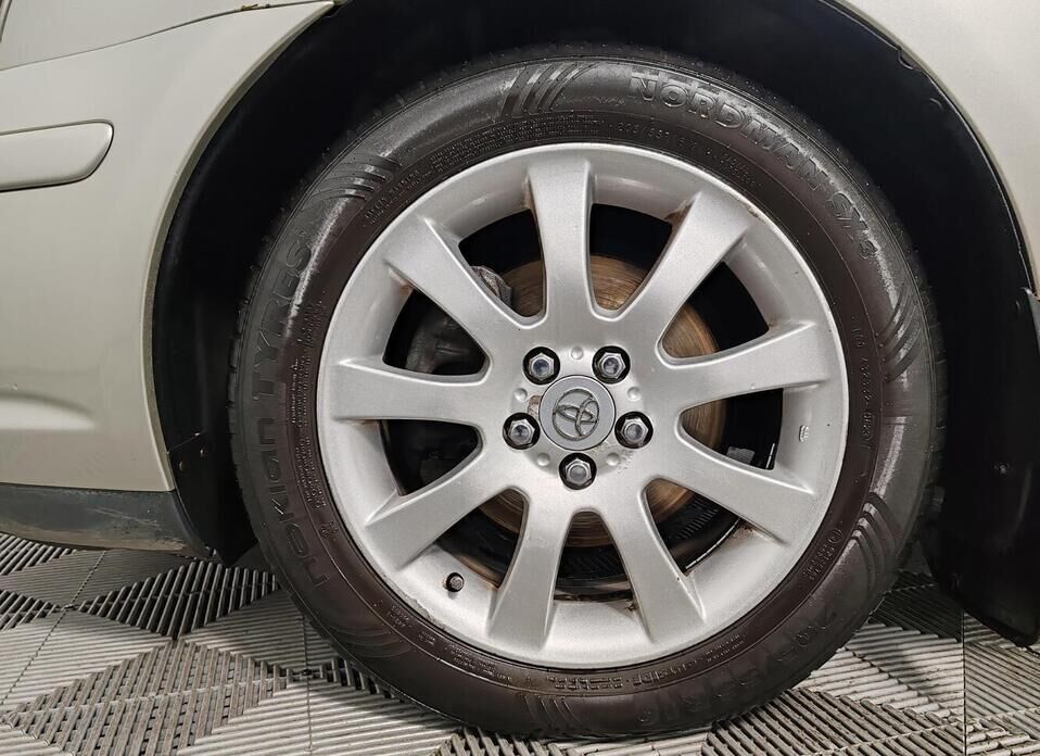 Toyota Avensis, II Рестайлинг 1.8 MT (129 л.с.)