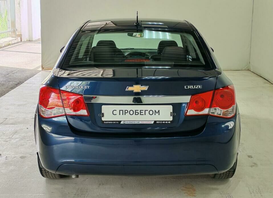 Chevrolet Cruze 1.6 AT (109 л.с.)