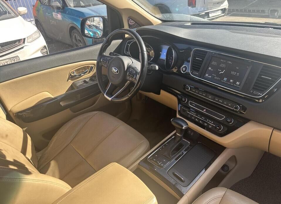 Kia Carnival, III 2.2d AT (202 л.с.)