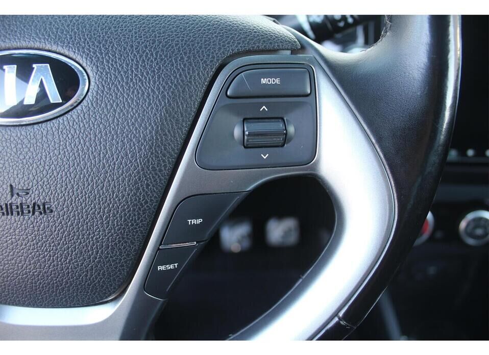 Kia Rio, III Рестайлинг 1.6 MT (123 л.с.)