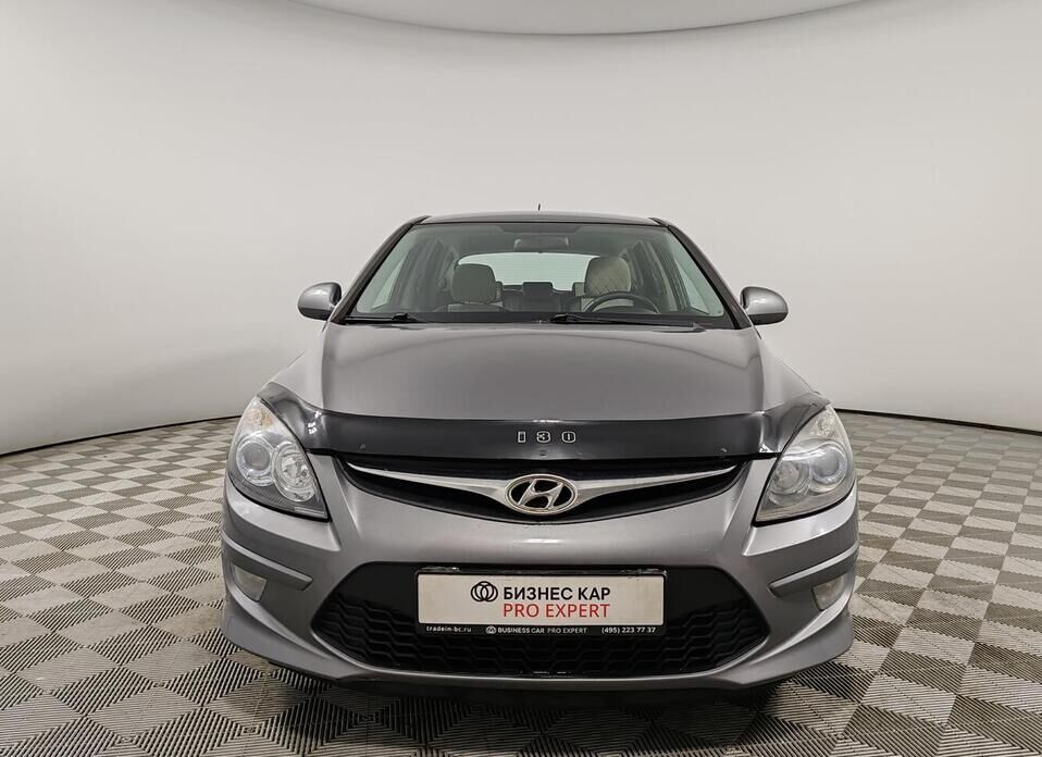 Hyundai i30, I Рестайлинг 1.6 MT (126 л.с.)