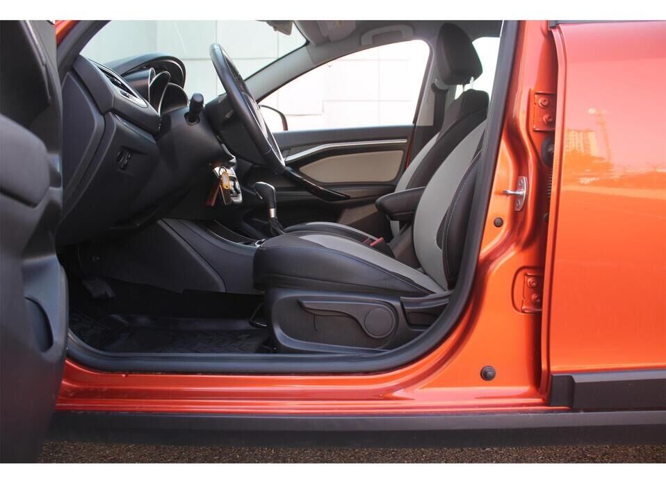 LADA (ВАЗ) Vesta 1.6 CVT (113 л.с.)