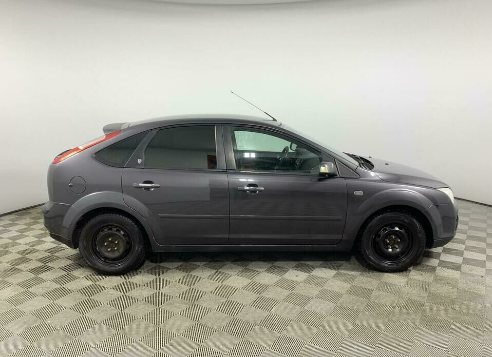 Ford Focus 2.0 AT (145 л.с.)