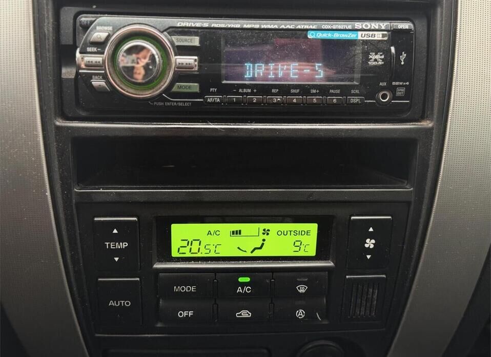 Hyundai Tucson, I 2.0 AT (141 л.с.) 4WD