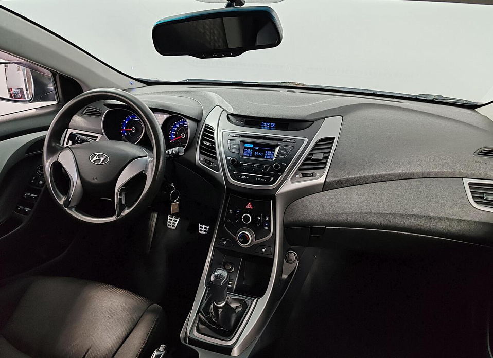 Hyundai Elantra, V (MD) Рестайлинг 1.6 MT (132 л.с.)