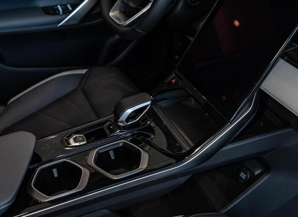 Geely Atlas, II 1.5 AMT (147 л.с.)