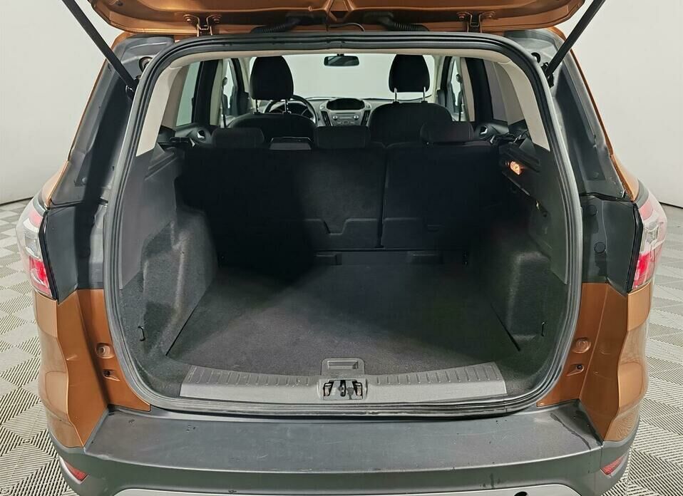 Ford Kuga 2.5 AT (150 л.с.)