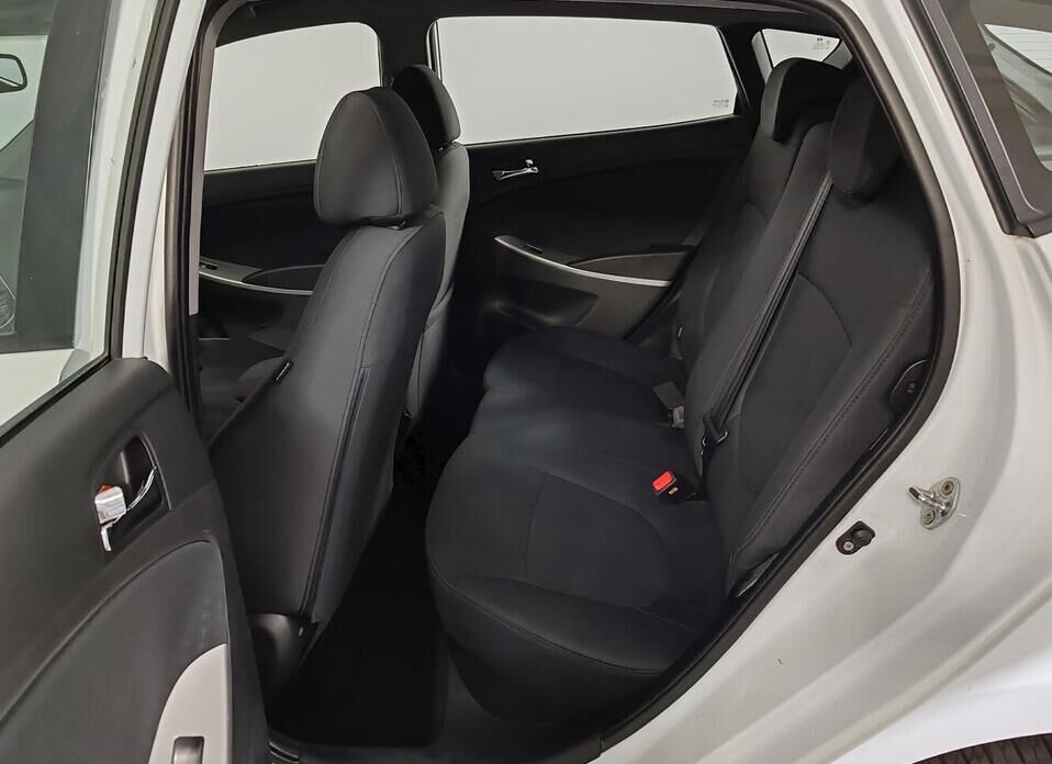 Hyundai Solaris 1.6 AT (123 л.с.)