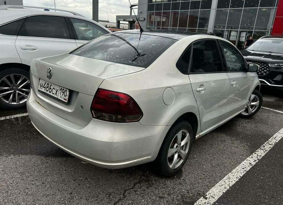 Volkswagen Polo 1.6 MT (105 л.с.)