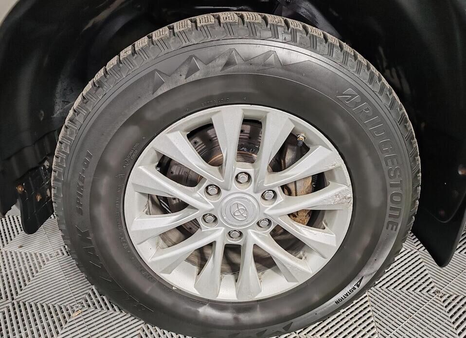 Toyota Land Cruiser Prado 2.8d AT (177 л.с.) 4WD