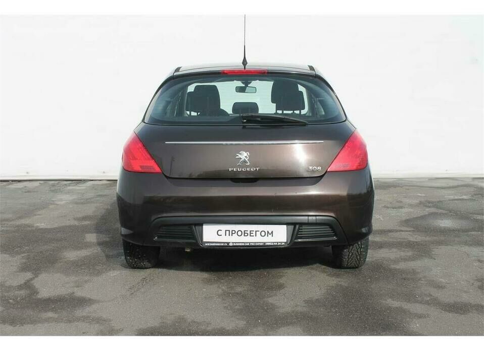 Peugeot 308 1.6 AT (120 л.с.)