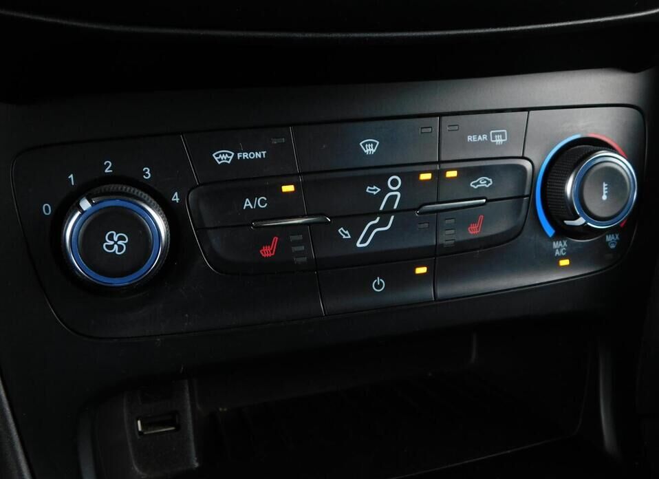 Ford Focus, III Рестайлинг 1.6 AMT (125 л.с.)