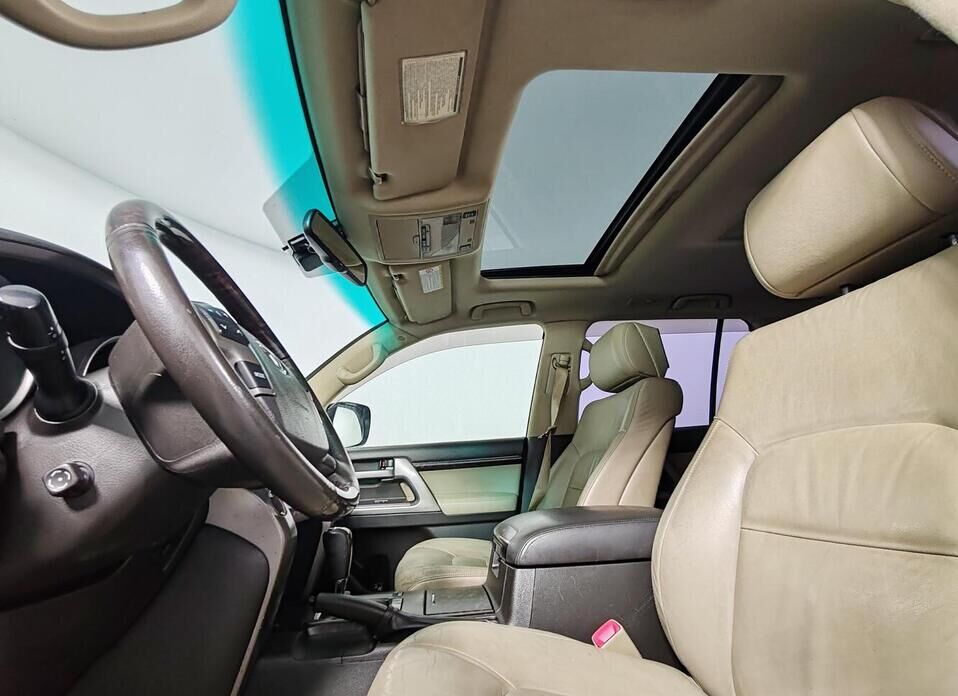 Toyota Land Cruiser, 200 Series 4.5d AT (235 л.с.) 4WD